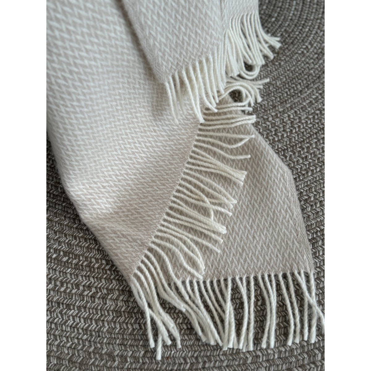 Fanny – Exklusive Wolldecke aus 100 % norwegischer Wolle in Creme